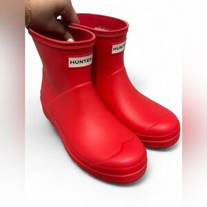 Hunter PLAY Short Red Rain Boots